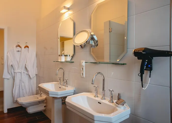 Erstklassige Hotels mit Parkmöglichkeiten in Kiel